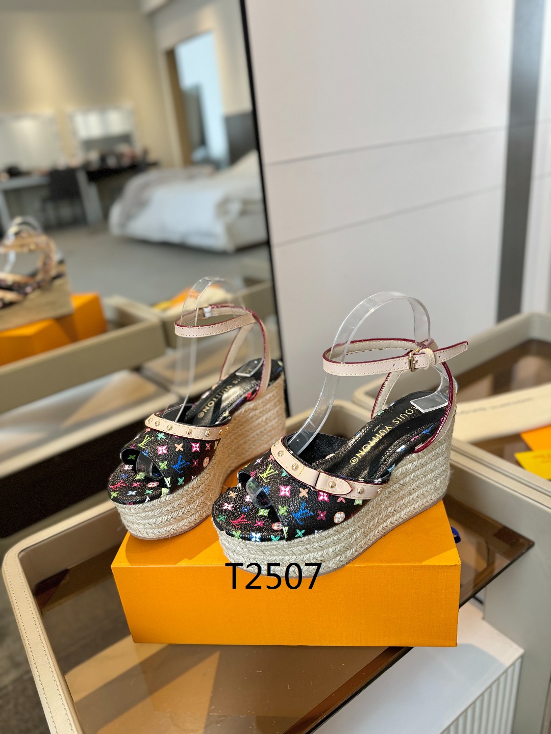 LV shoes 35-41 h0702